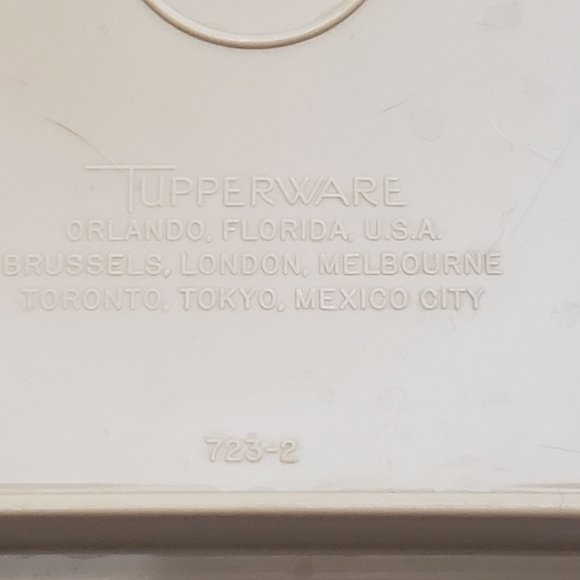 Vintage Tupperware Deviled Egg Storage Tray With Lid 723 2 Tan 2 Egg Inserts - Picture 5 of 6